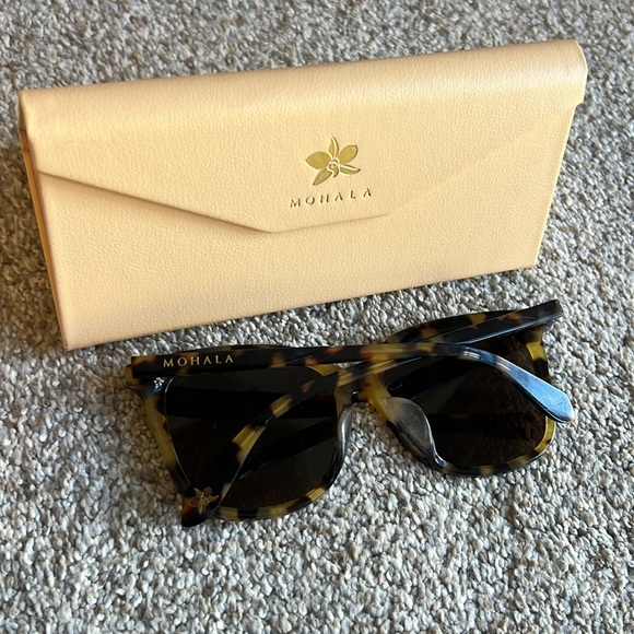 Mohala Eyewear | Keana 54mm Low Bridge Polarized Sunglasses - Picture 6 of 16